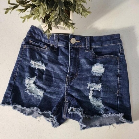 SO Distressed Denim Shorts Dark Wash Ripped Frayed Hem Juniors Size 9 - Picture 3 of 8